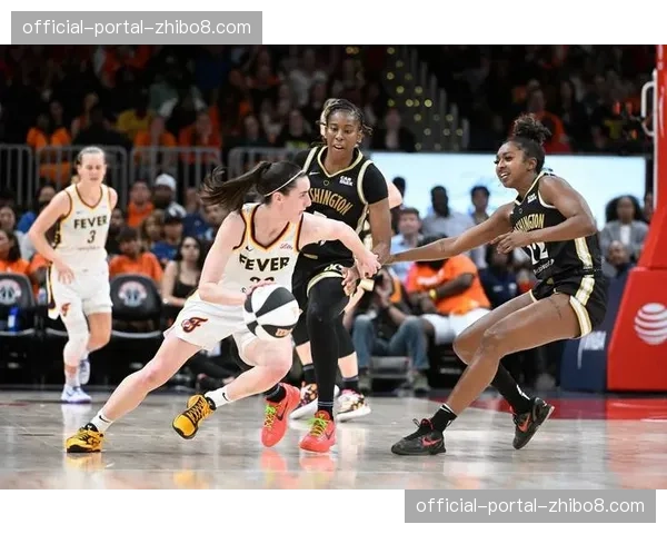 印第安纳 Fever 主场更换地板,称新涂层能提升防守滑步摩擦力 印第安纳 Fever 主场更换地板,称新涂层能提升防守滑步摩擦力